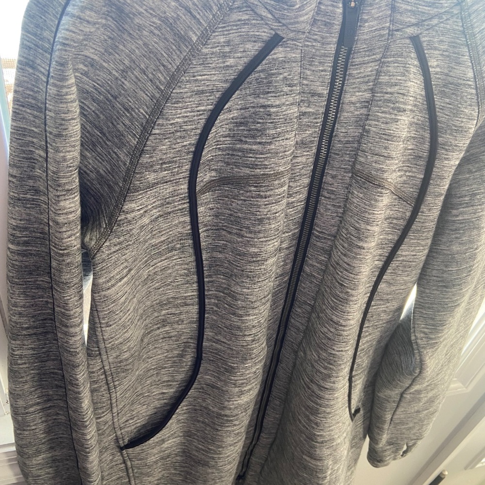 Lululemon longer grey zip hoodie - Picture 3 of 8